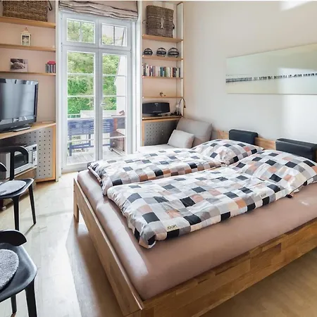 Haus Bielefeld 24 *